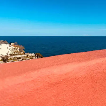 Piazza Da Centre-ville Avec Terrasse Panoramique Vue